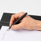 HUGO BOSS töltőtoll, Loop Iconic kollekció - fekete