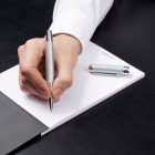 HUGO BOSS rollertoll, Elemental kollekció - ezüst szín