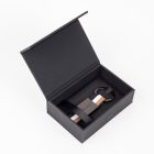 HUGO BOSS kulcstartó, Iconic Style kollekció - camel, fekete , fehér