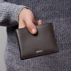 BOSS kártyatartós pénztárca valódi bőrből, lapozható belső résszel, Classic Smooth kollekc