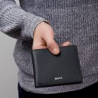 BOSS kártyatartós pénztárca valódi bőrből, lapozható belső résszel, Classic Grained kollek