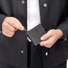 BOSS cipzáras kártyatartó valódi bőrből, Double B Saffiano kollekció - szürke